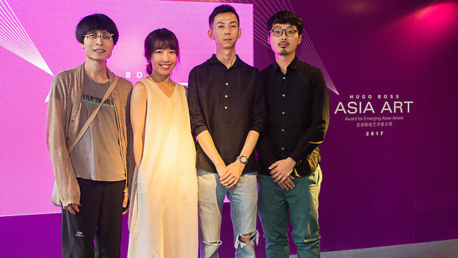 从左至右：入围艺术家李明先生（中国）、于吉女士（中国）、陶辉先生（中国）、赵仁辉先生（新加坡）
