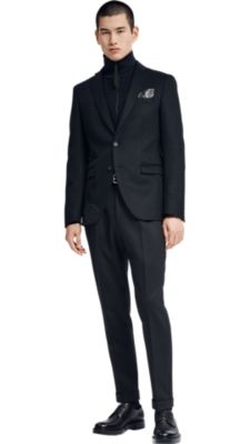 Schwarzer, eleganter Anzug und schwarzer Strick f&uuml;r Herren von BOSS