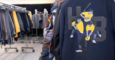 Last adjustments on a runway piece