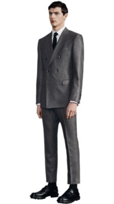 Grey suit, pink shirt and black boots by BOSS