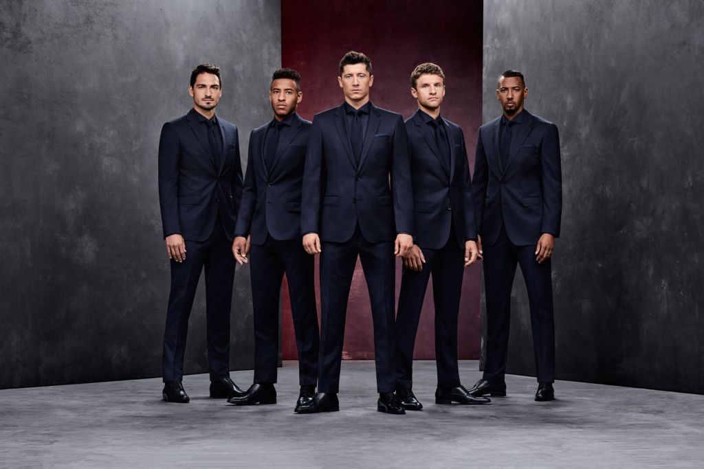 Giocatori FC Bayern Monaco Abiti e look casual di BOSS