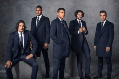 Fu&szlig;ballspieler von Paris Saint-Germain in Outfits von BOSS
