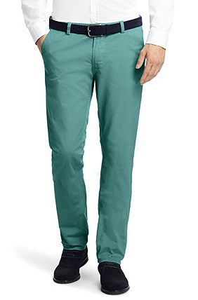 Exclusive, urban designs ‒ casual trousers by HUGO BOSS