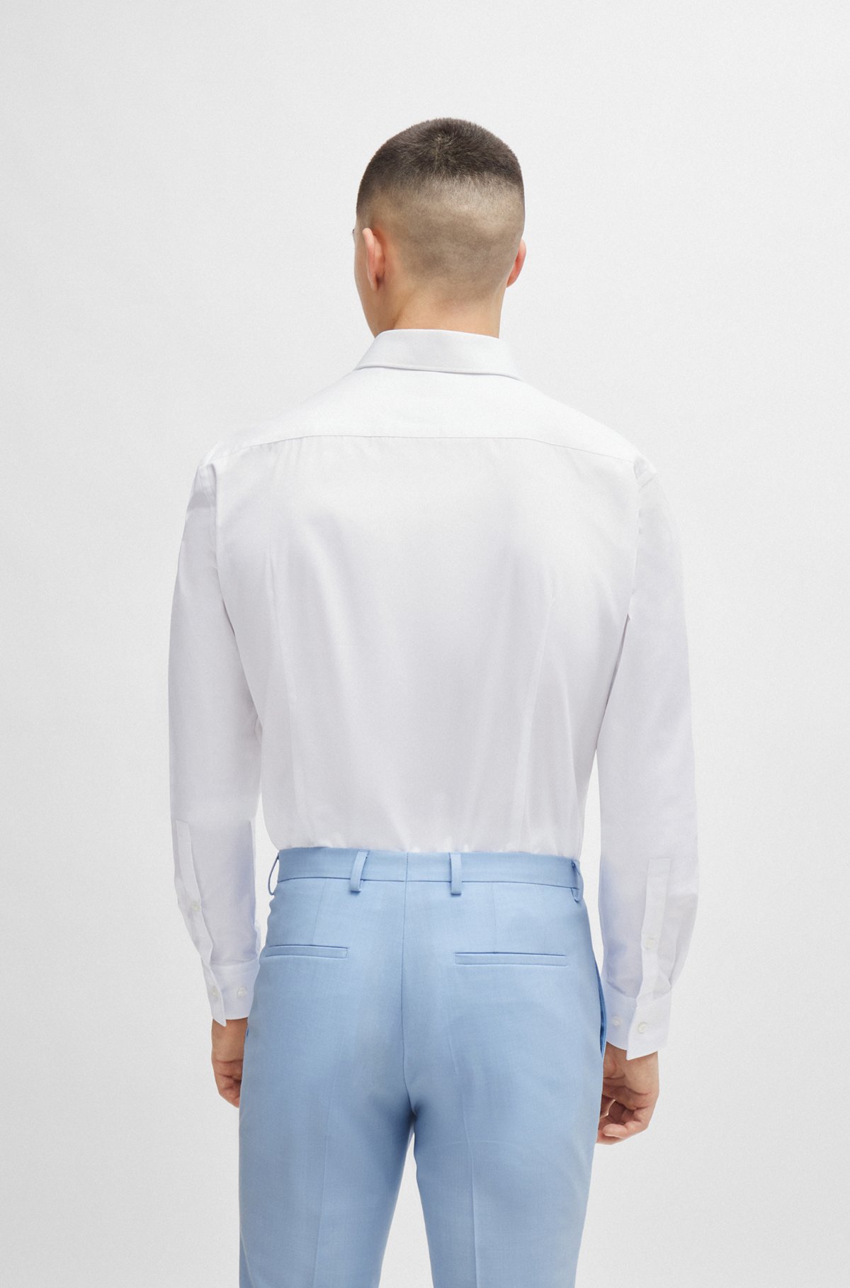 Slim-Fit Hemd aus bügelleichter Baumwoll-Popeline, Weiß