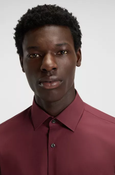 Slim-fit shirt in easy-iron cotton poplin