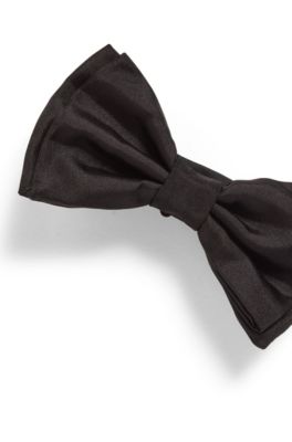 Bow tie and cummerbund set in silk jacquard
