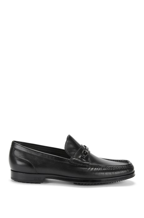 Moccasins in smooth leather with a low heel: 'Clamoc', Black
