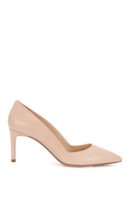 Pointed-toe pumps in smooth Italian leather