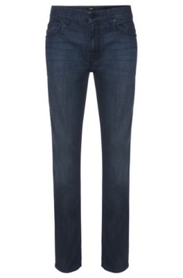 Find modern and classic men's jeans from HUGO BOSS!
