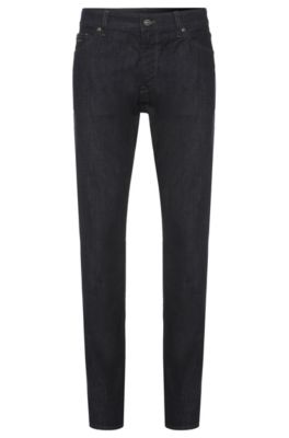 Find modern and classic men's jeans from HUGO BOSS!