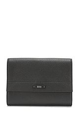 Washbag in soft grained leather, Black