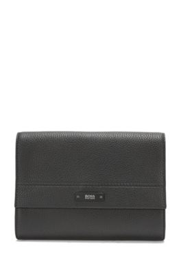 Washbag in soft grained leather, Black