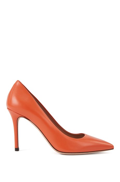 Pointed-toe court shoes in Italian leather, Orange