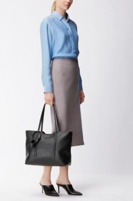 Shopper bag in grained Italian leather 
