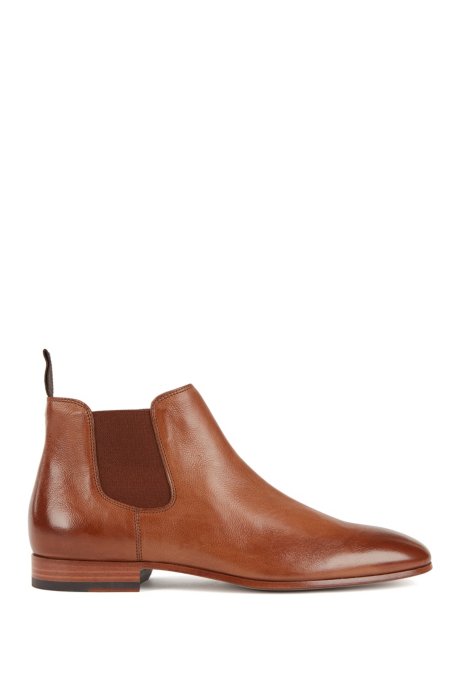 Chelsea boots in grained leather, Khaki
