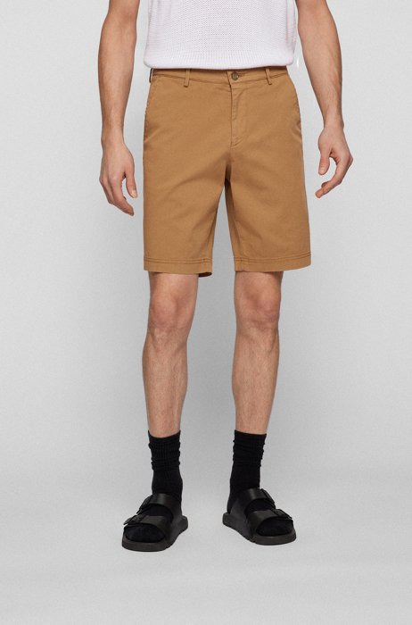 Slim-Fit Shorts aus Stretch-Baumwolle, Beige