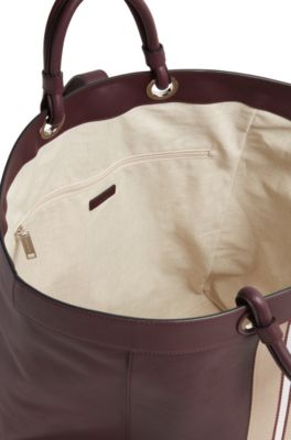 Large tote bag in leather with striped trim, Dark Red