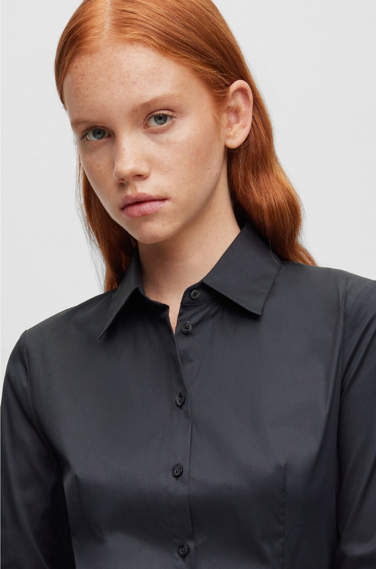 Slim-fit blouse in easy-iron poplin, Black