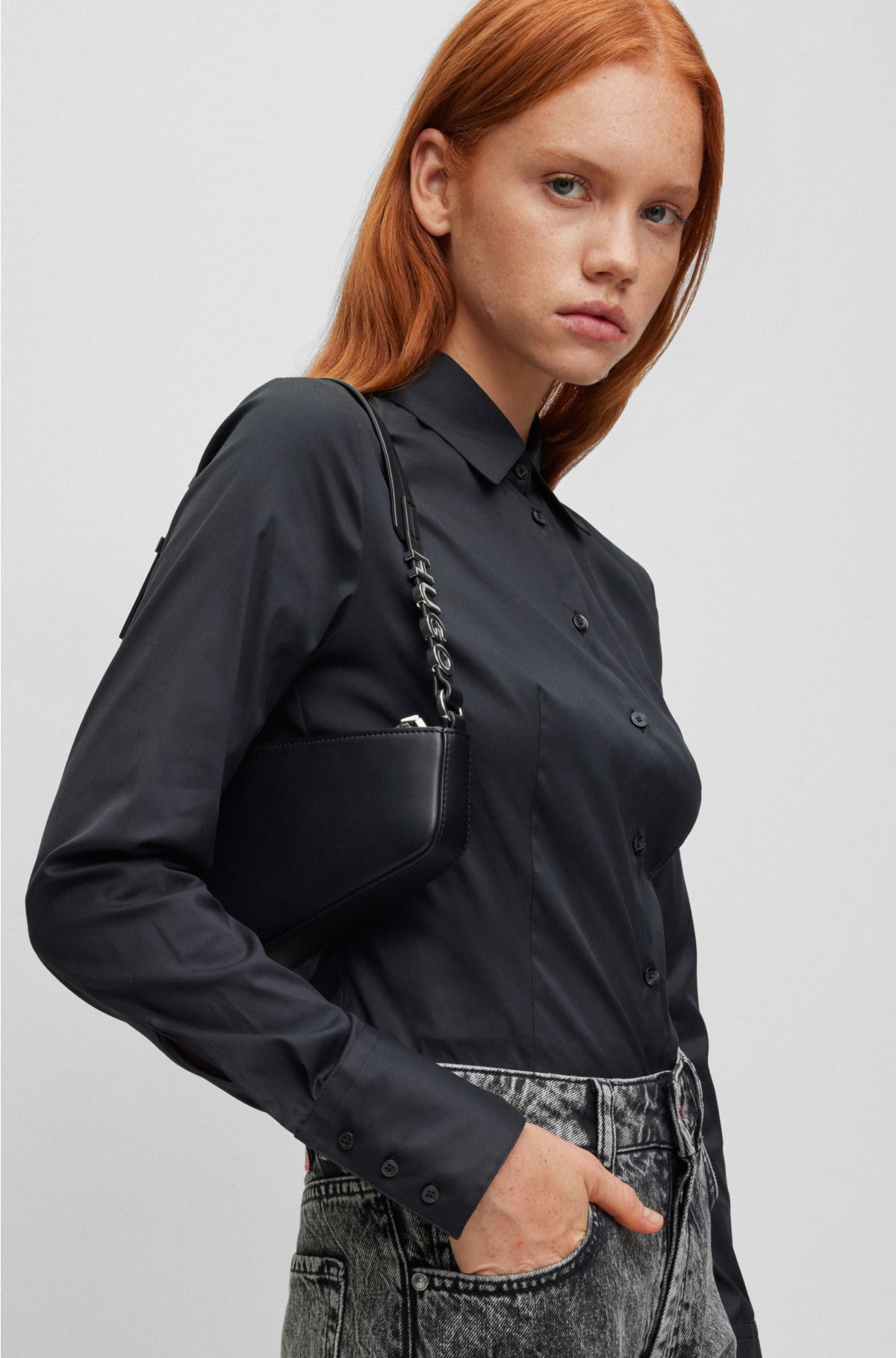 Slim-fit blouse in easy-iron poplin, Black
