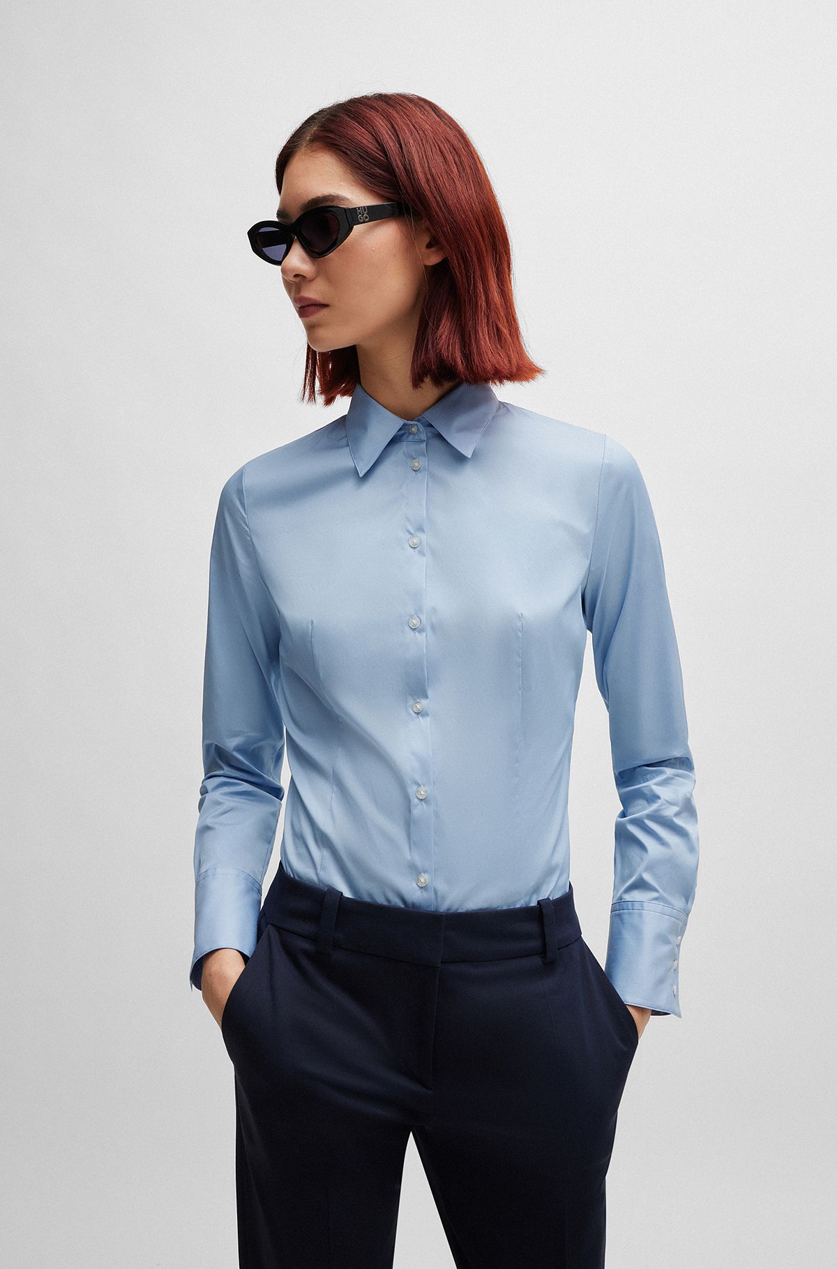 Slim-Fit Bluse aus bügelleichter Popeline, Hellblau