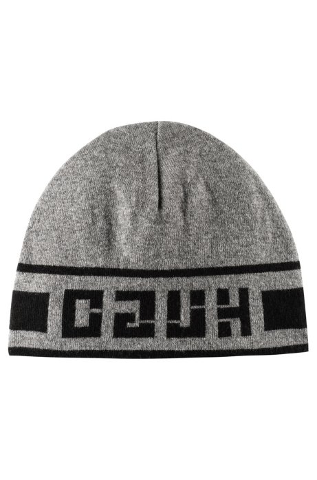 Reverse-logo beanie hat in a jacquard knit, Light Grey