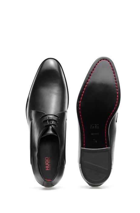 - Derby shoes in smooth leather with rubber-injected sole
