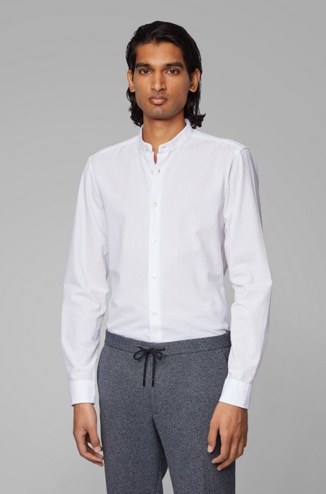 Slim-fit shirt in cotton seersucker with stand collar, White