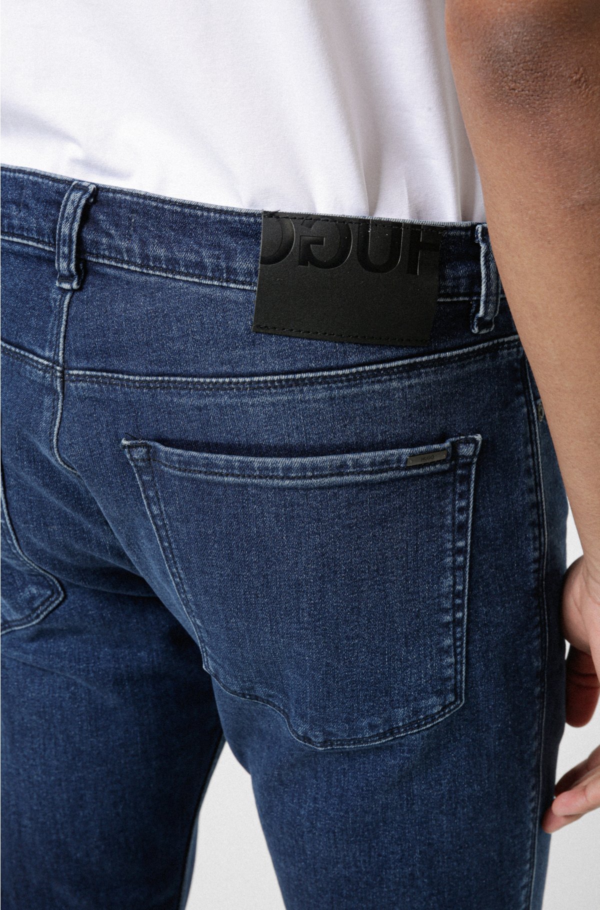 kalmeren Illustreren Herinnering HUGO - Mid-blue skinny-fit jeans in used-effect stretch denim