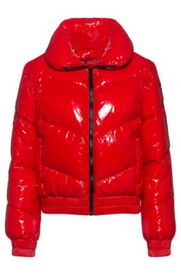 Glossy quilted jacket with recycled padding