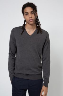 Slim-fit sweater in extra-fine merino wool