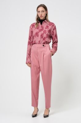 pink cut off trousers