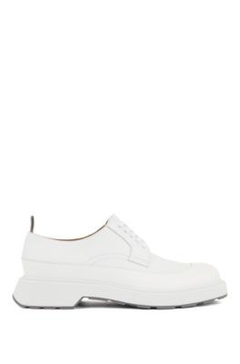 boss shoes tile hill