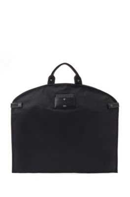 Garment bag in certified recycled nylon