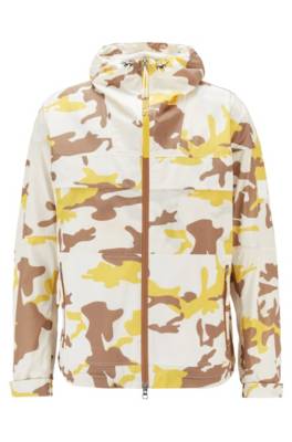 Veste coupe-vent à imprimé camouflage avec empiècement en mesh