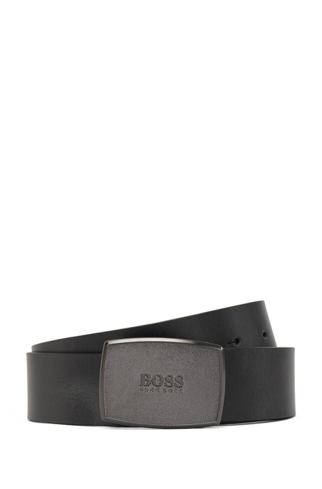 Leather belt with structured plaque buckle, Black