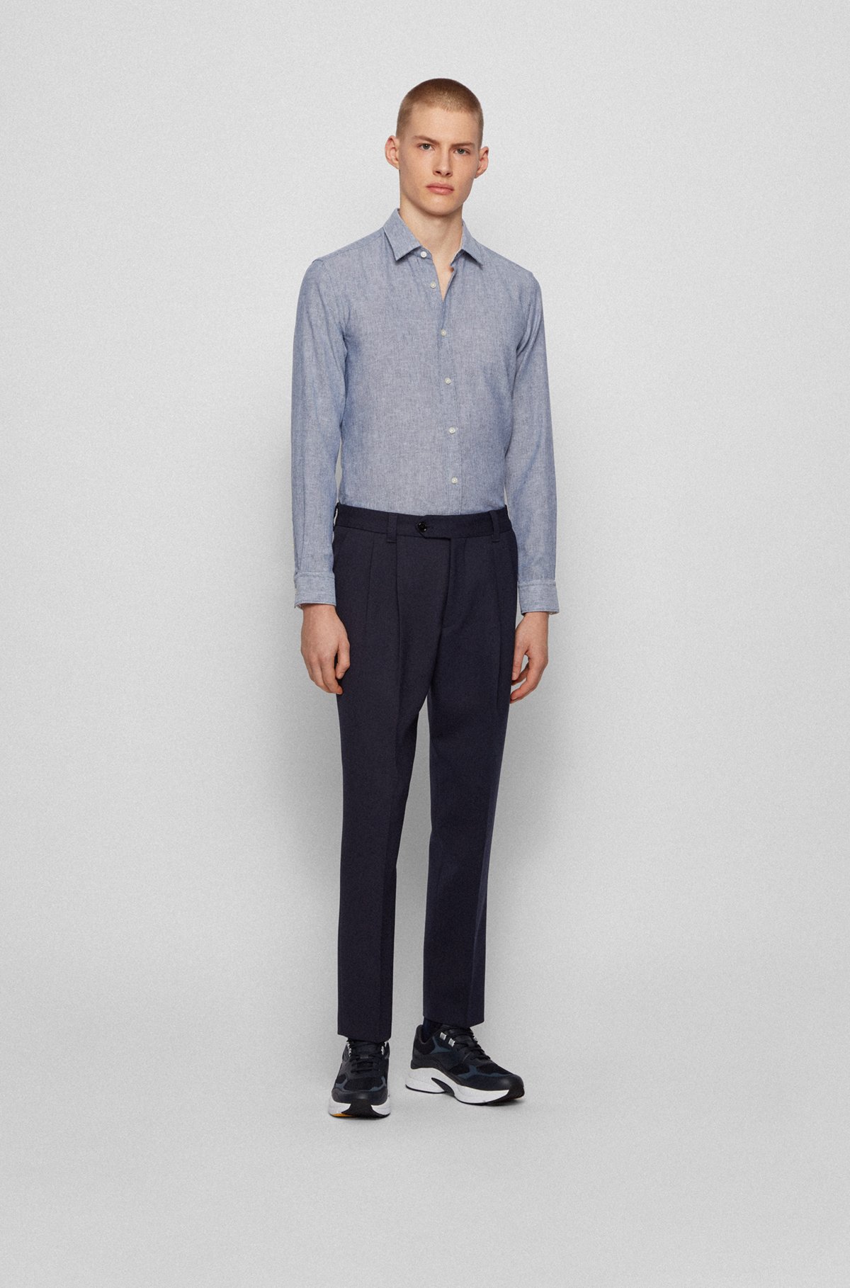 Garment-washed slim-fit shirt in patterned dobby, Dark Blue