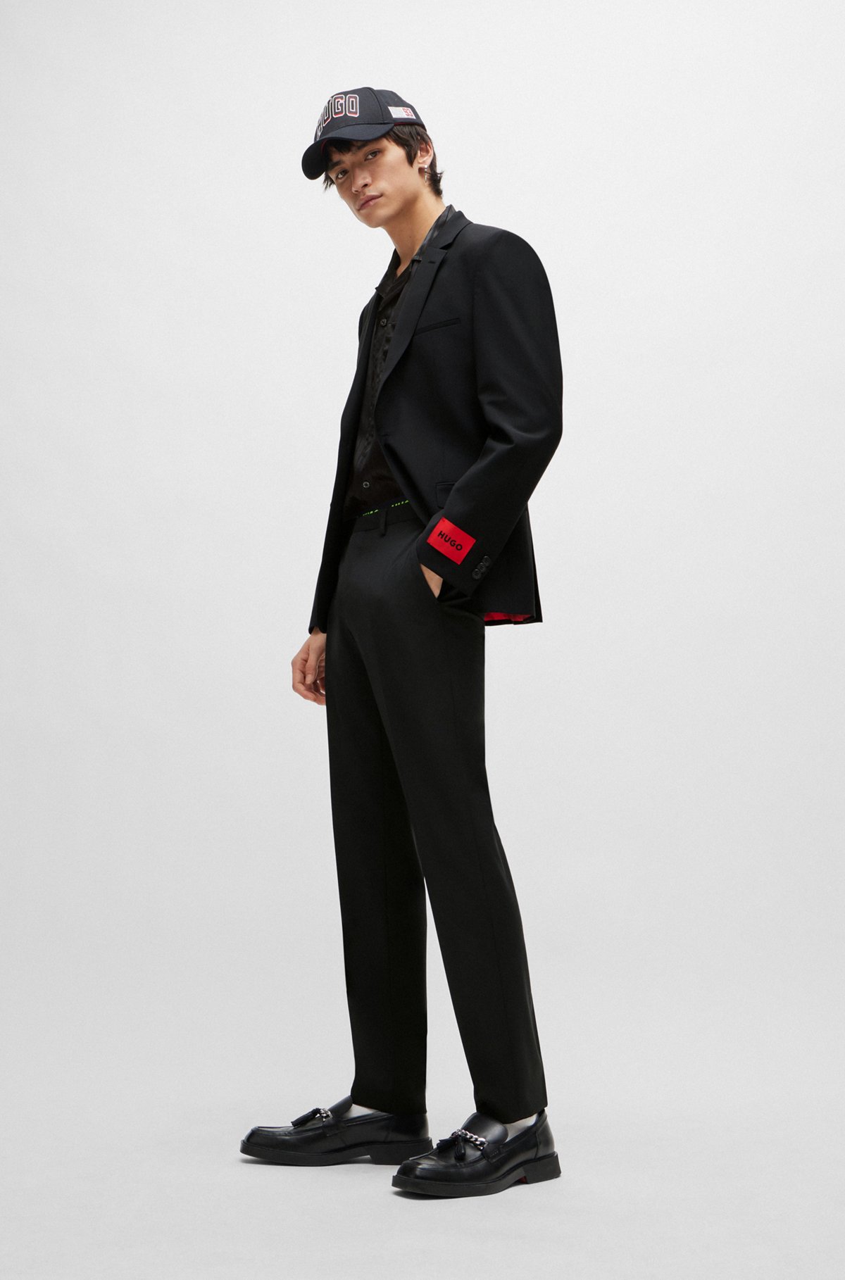 Extra-slim-fit suit in a super-flex wool blend, Black