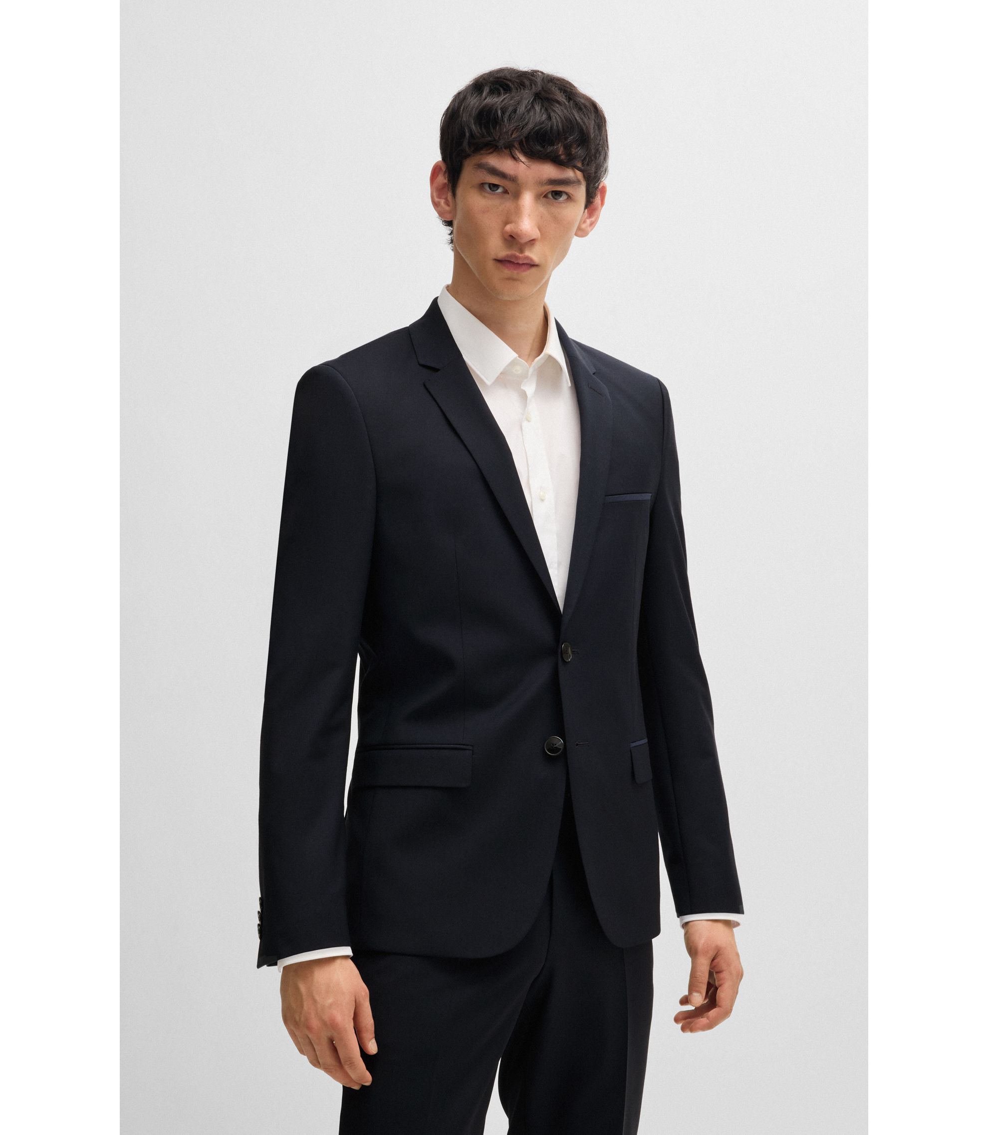 HUGO スリムフィット　ダークネイビースーツ 新品タグ付き HUGO スリムフィット ダークネイビースーツ 新品タグ付き BOSS