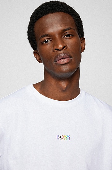 彩虹色徽标和背面标语装饰棉质平纹单面针织布 T 恤,  White