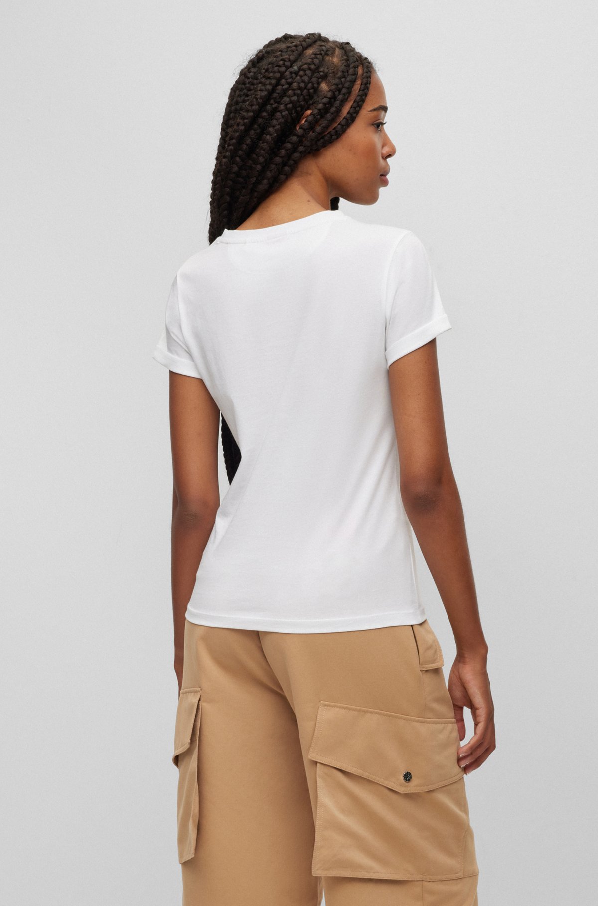 로고 라벨 슬림 핏 코튼 티셔츠, 화이트