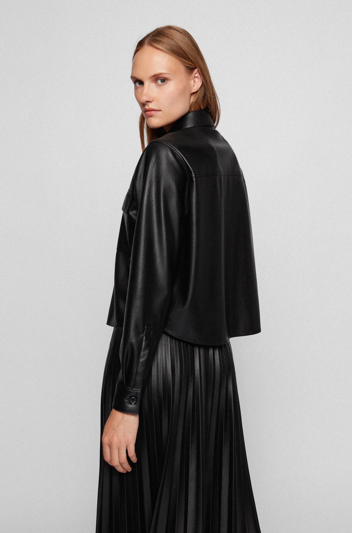Cropped regular-fit shirt in faux leather, Black