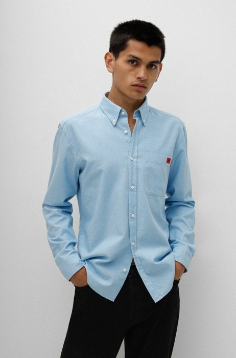 Slim-fit shirt in cotton with red logo label, Light Blue