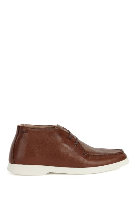 Portuguese-made desert boots in grained leather, Brown