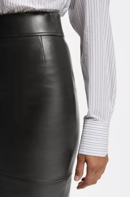 Slim-fit pencil skirt in smooth leather