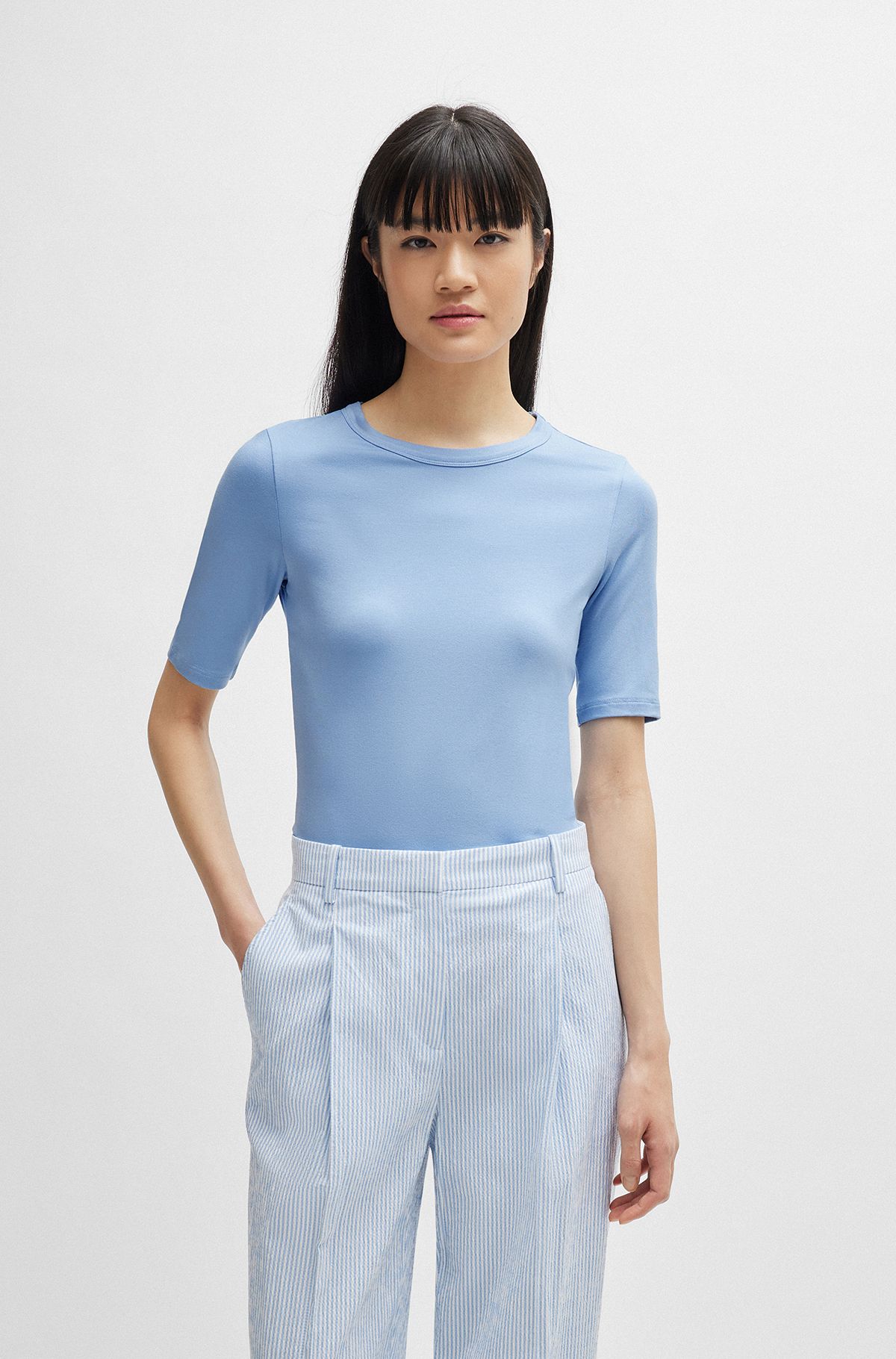 Slim-fit T-shirt van een modalmix met stretch, Lichtblauw