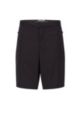 Multifunktionale Regular-Fit Shorts aus recyceltem Gewebe, Schwarz
