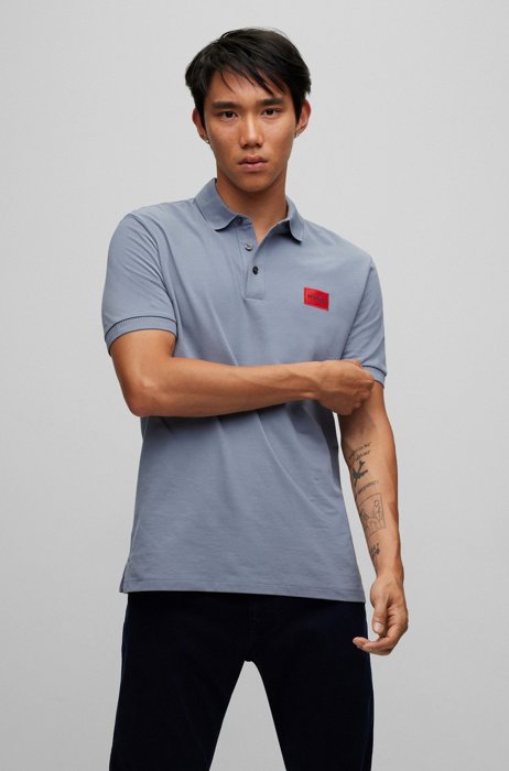Polo slim fit in piqué di cotone con etichetta con logo rossa, Blu