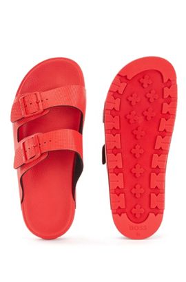 Mules confectionnées en Italie avec logo imprimé HUGO pour homme en coloris Rouge Homme Chaussures Sandales claquettes et tongs Sandales en cuir 