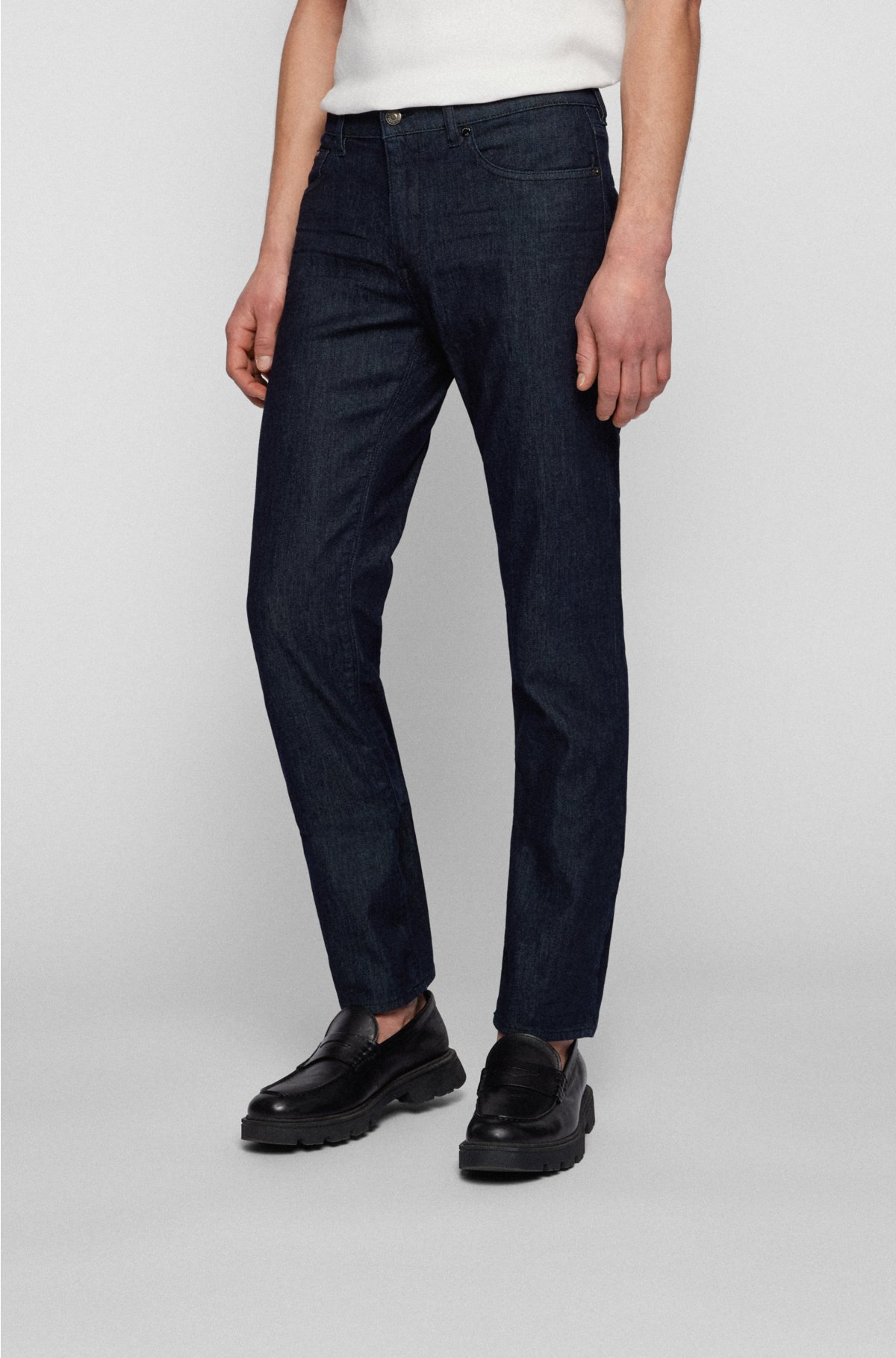 rechtbank pindas grot BOSS - Regular-fit jeans in blue lightweight denim