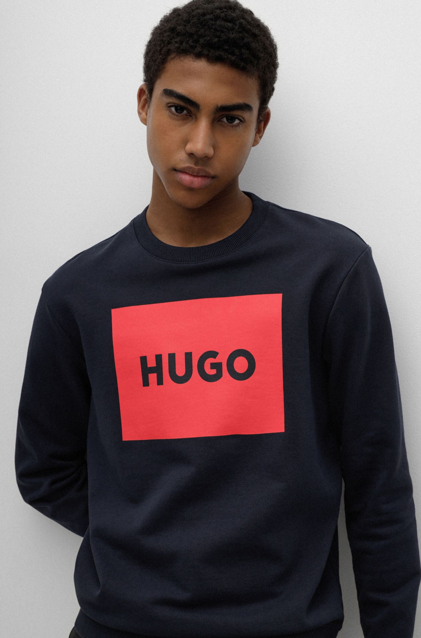 HUGO Sweatshirt aus Baumwoll Terry mit Logo Detail